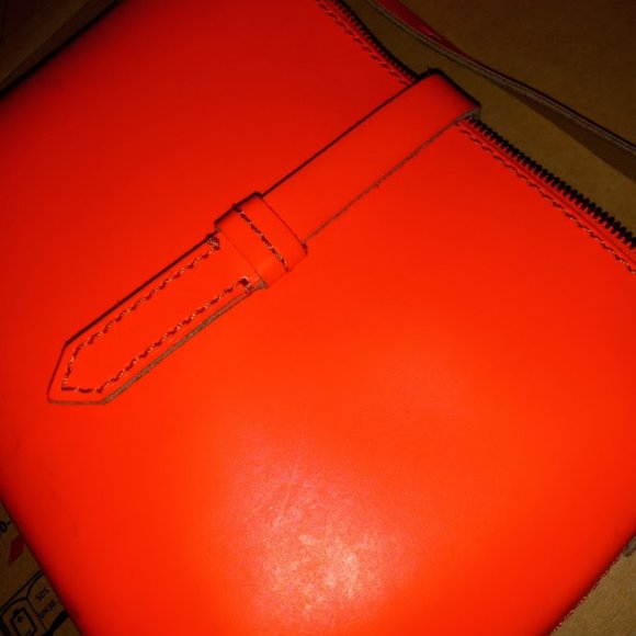 J. Crew Parker Vintage Crossbody Leather Messenger Bag, $17. or less - Picture 7 of 16